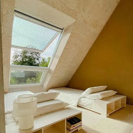 Modern Glass And Brick Retreat At Kronsee *