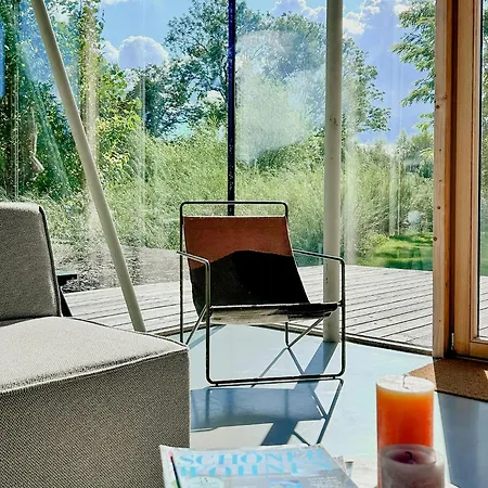 Modern Glass And Brick Retreat At Kronsee בית נופש *